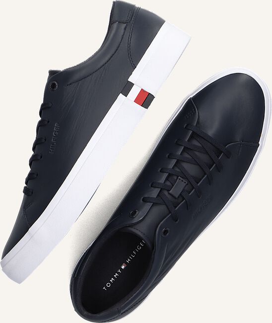 Blauwe TOMMY HILFIGER Lage sneakers MODERN VULC CORPORATE Blauwe TOMMY HILFIGER Lage sneakers MODERN VULC CORPORATE - large