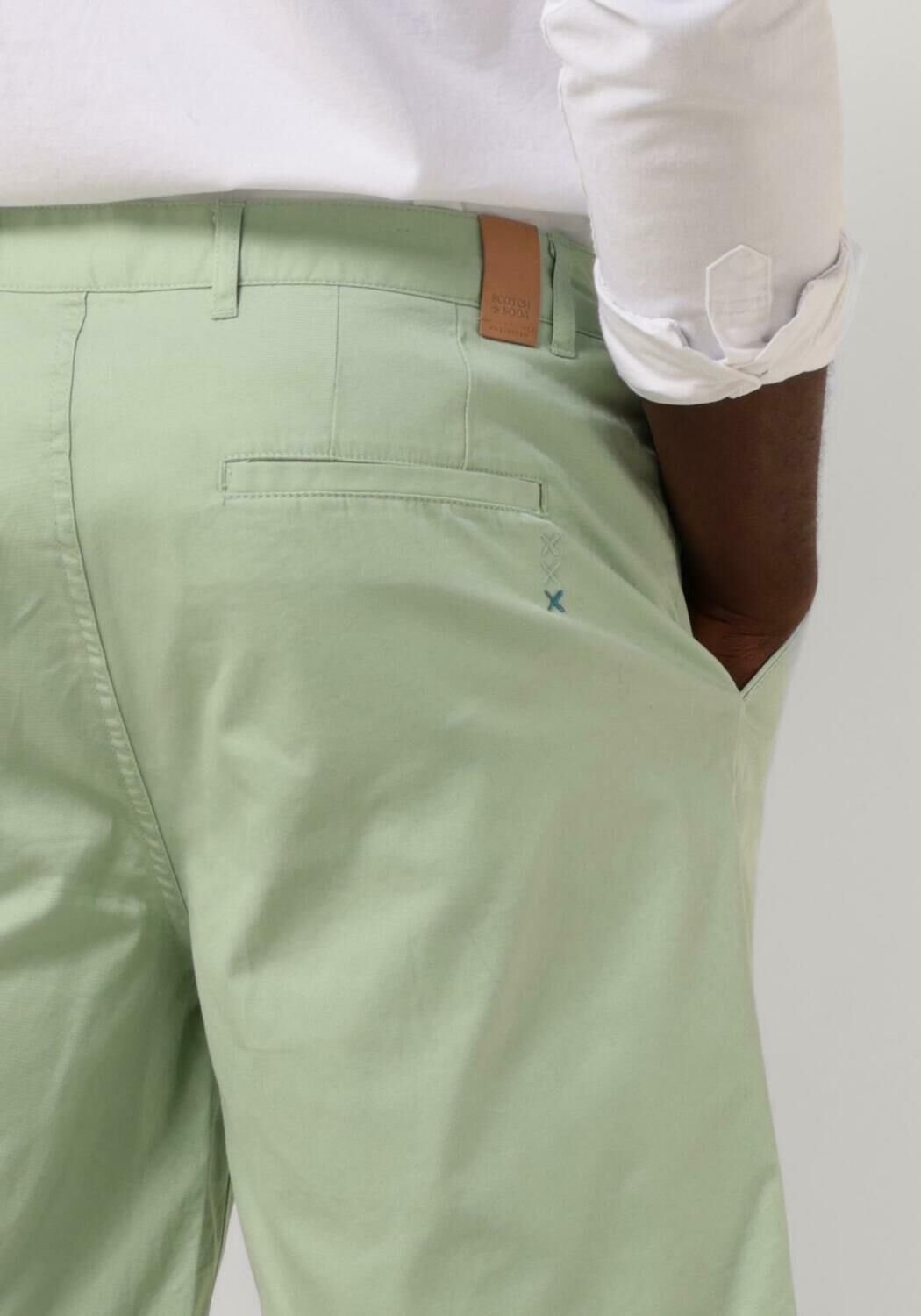 SCOTCH & SODA Heren Broeken Stuart Garment-dyed Cotton-blend Twill Short Groen