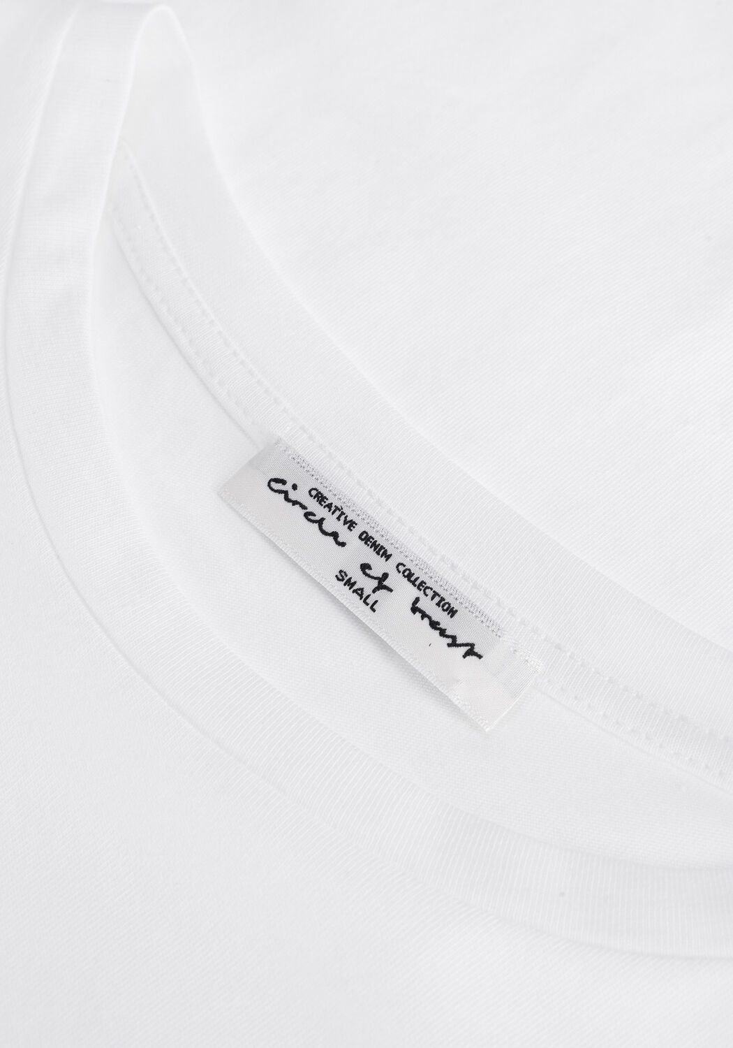 Gebroken wit CIRCLE OF TRUST Top BECKEY TEE - large