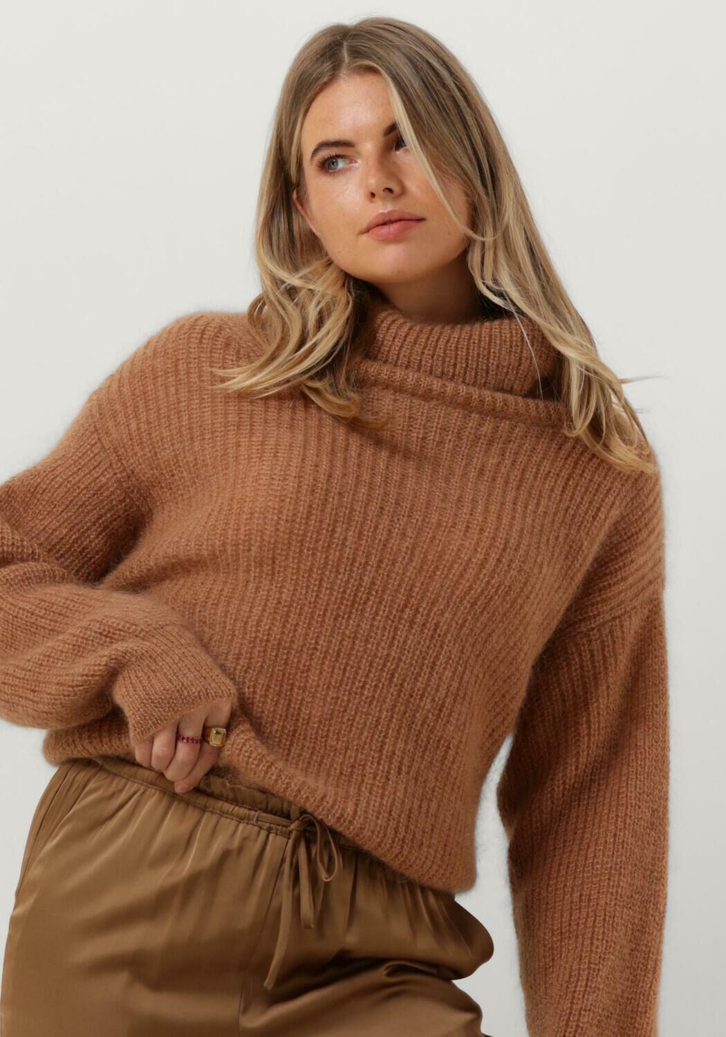 BELLAMY Dames Truien & Vesten Molly Camel