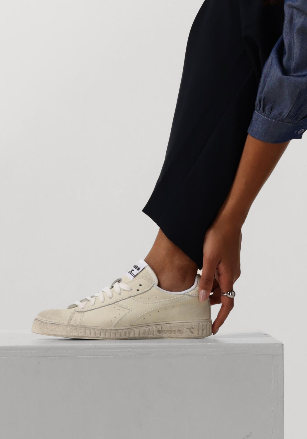 Witte DIADORA Lage sneakers GAME L LOW WAXED WN - large