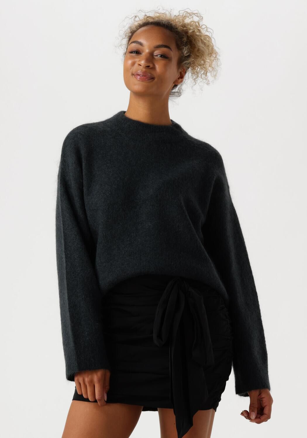 SECOND FEMALE Dames Truien & Vesten Brook Knit Drop Shoulder O-neck Grijs