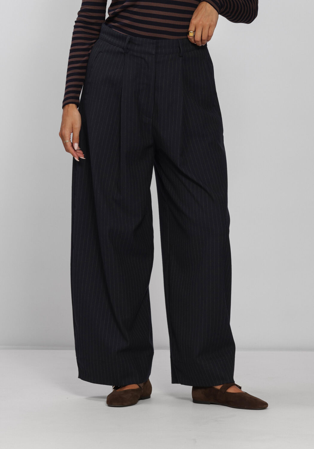 Zwarte BY-BAR Wijde broek FRIDA PINSTRIPE PANTS - large