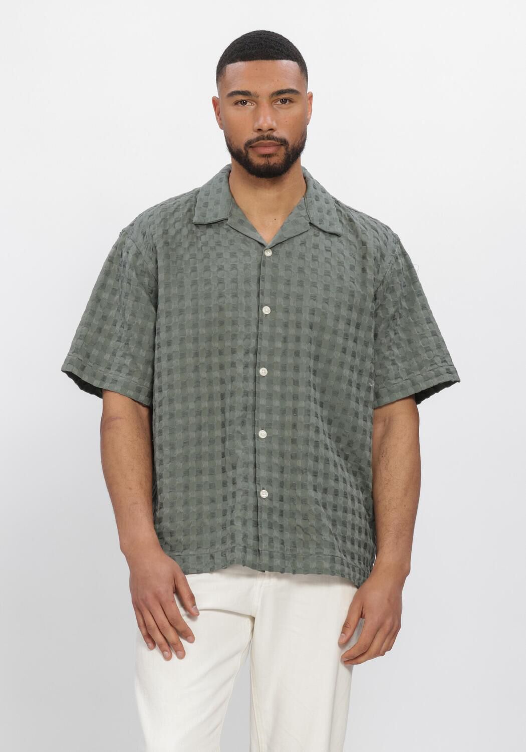 Groene SELECTED MEN Overhemden SLHRLXMONTY TEXTURE SS SHIRT - large