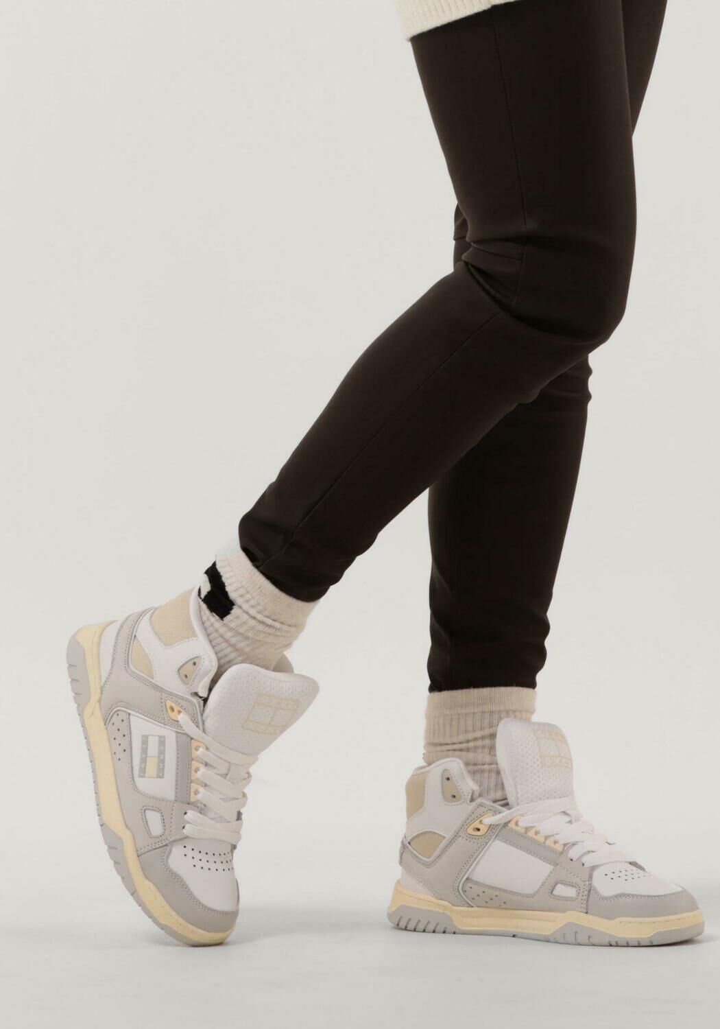 Grijze TOMMY JEANS Hoge sneakers DROID MID DAMES - large