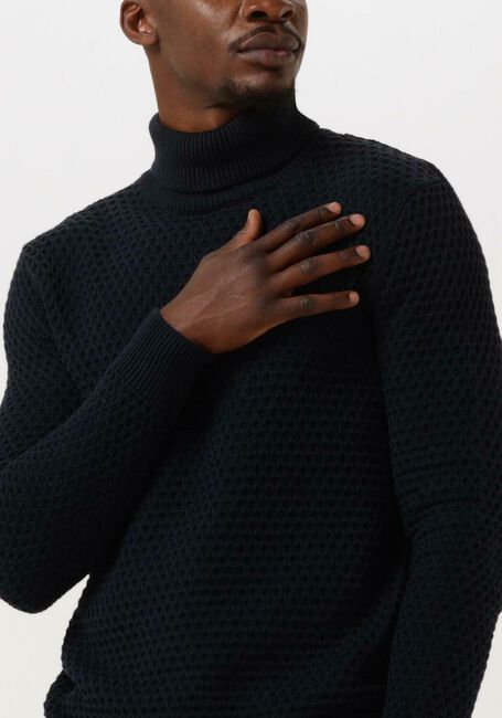 Donkerblauwe SELECTED HOMME Coltrui REMY LS KNIT ALL STU ROLL NECK W CAMP - large