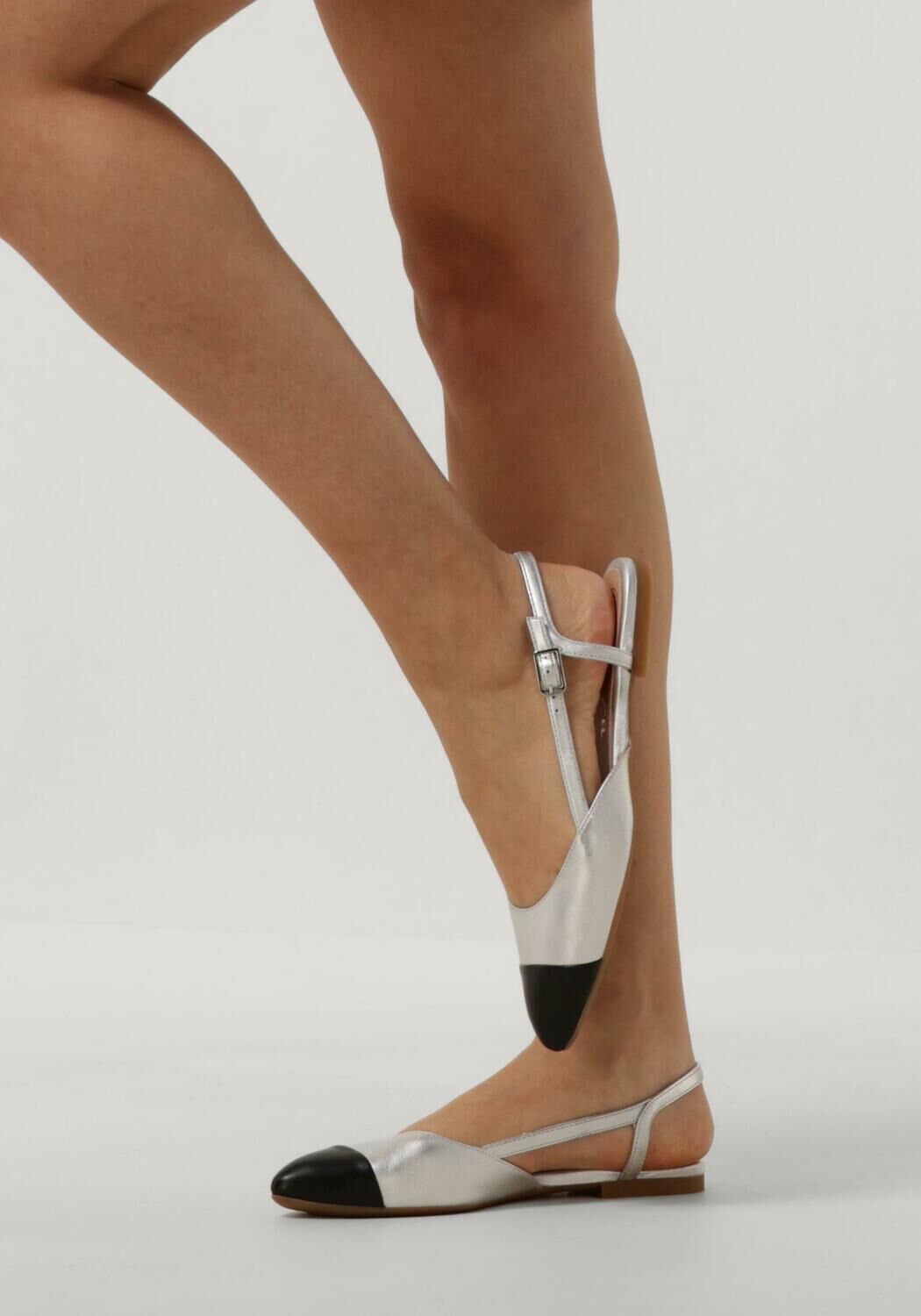 Zilveren UNISA Slingbacks ASLEY - large