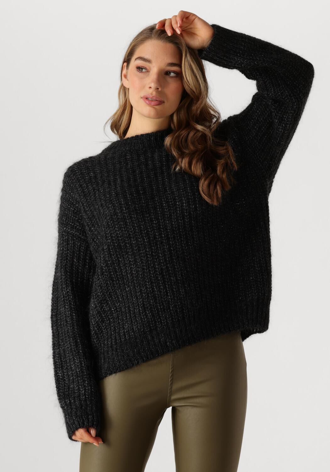 Knit-ted Zwarte Mohair Trui Phoebe Black Dames