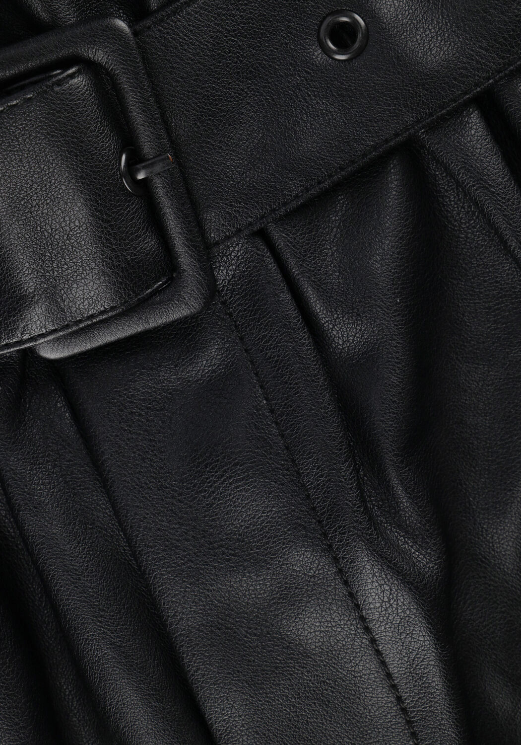 Zwarte COLOURFUL REBEL Broeken LOUAS VEGAN LEATHER HIGHWAIST SHORT - large