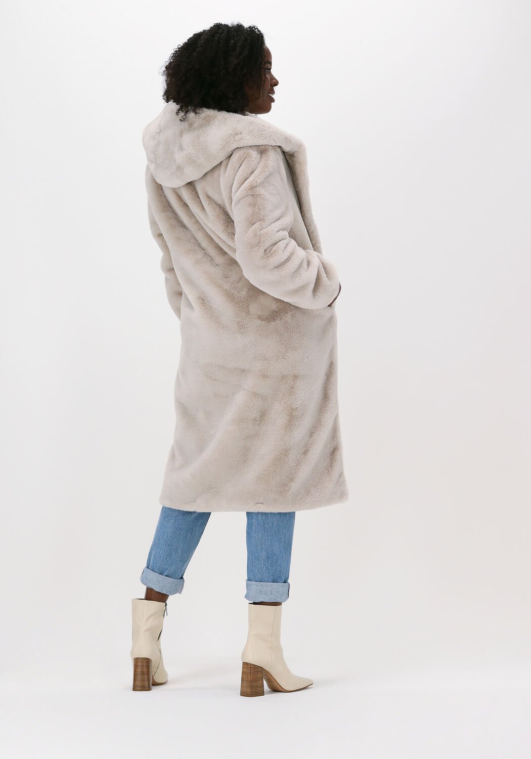 ecru moscow faux fur jas nadjana