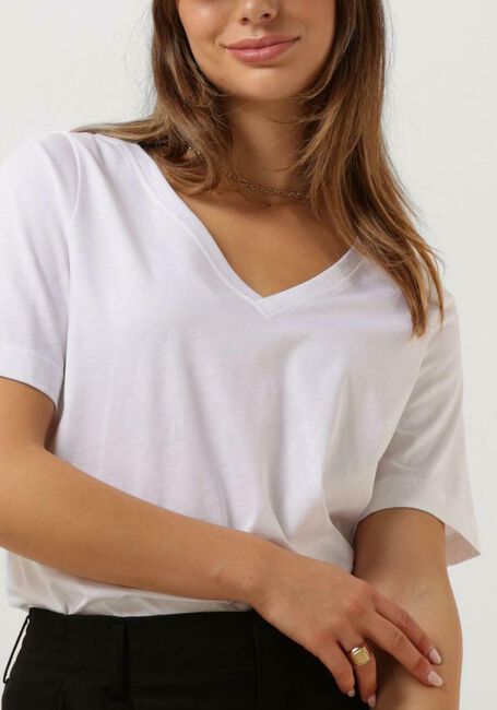 Witte DRYKORN T-shirt JACINA 520160 - large