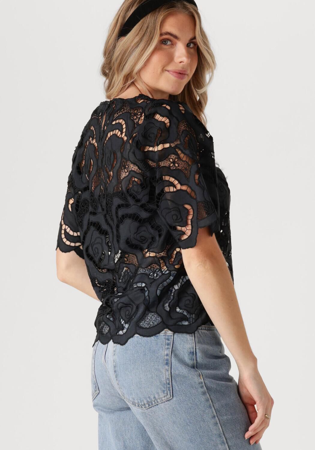 NEO NOIR Dames Tops & T-shirts Trisha Big Lace Blouse Zwart