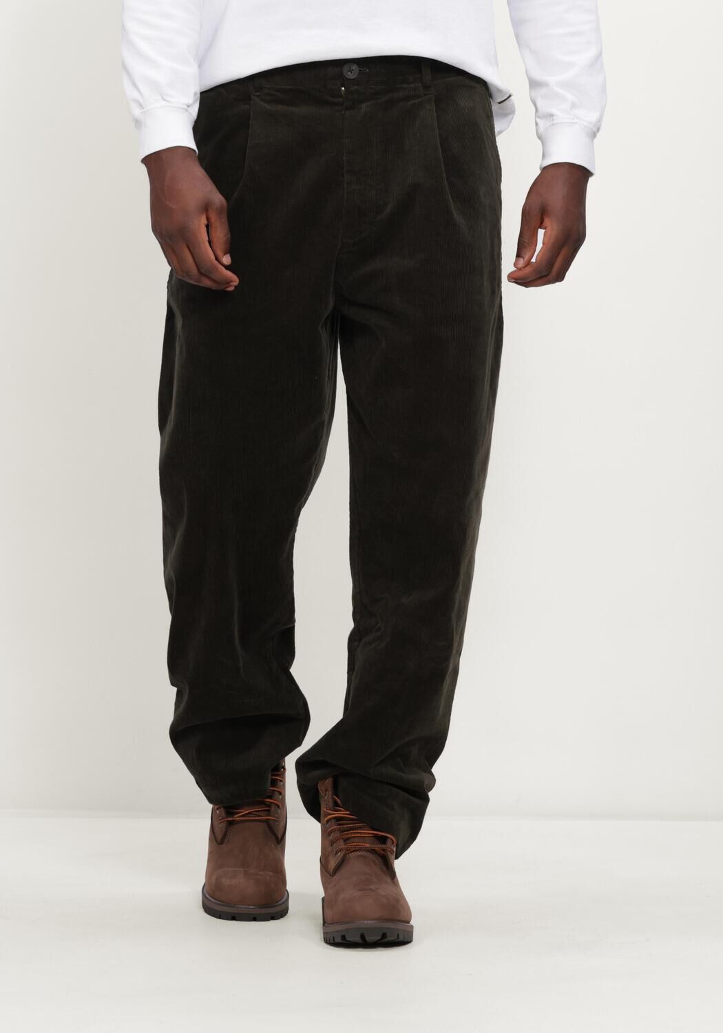 Donkergroene ANERKJENDT Wijde broek AKJACOB CORD PANT - large