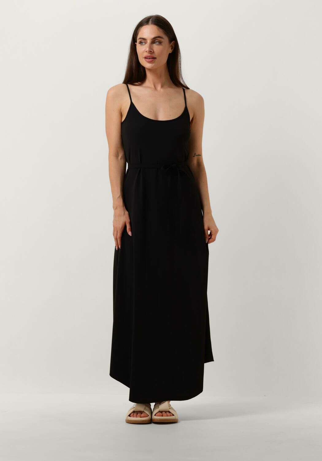 Penn&Ink N.Y Zwarte Midi Jurk Stijlvol Veelzijdig Black Dames