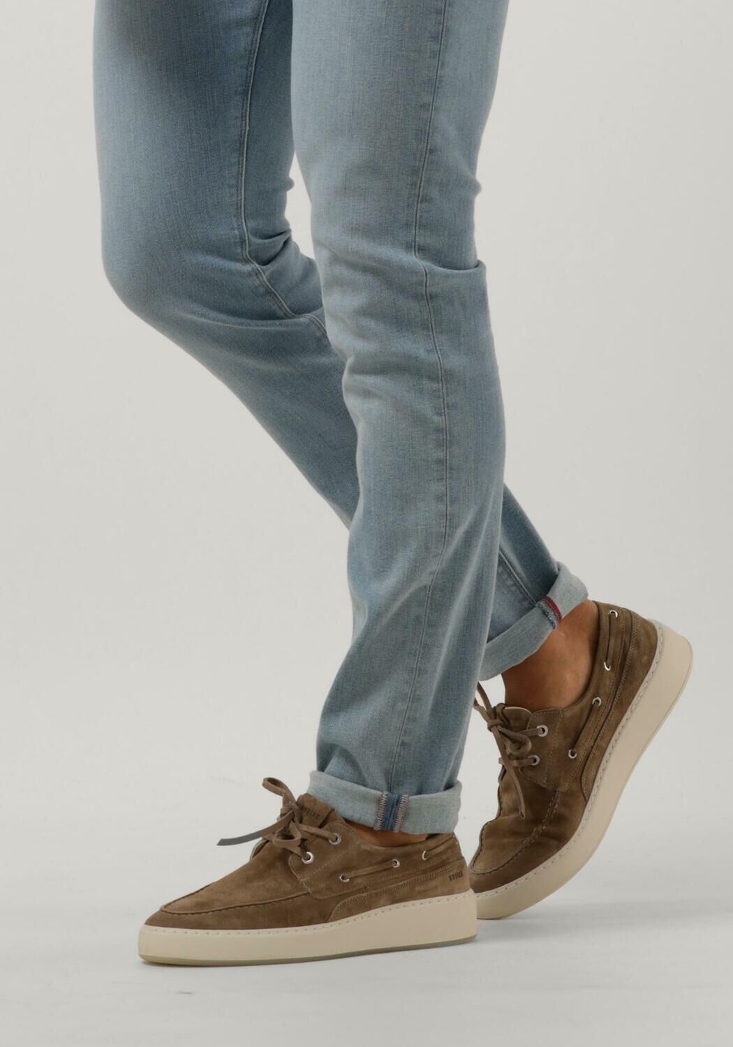 Yacht sneakers outlet