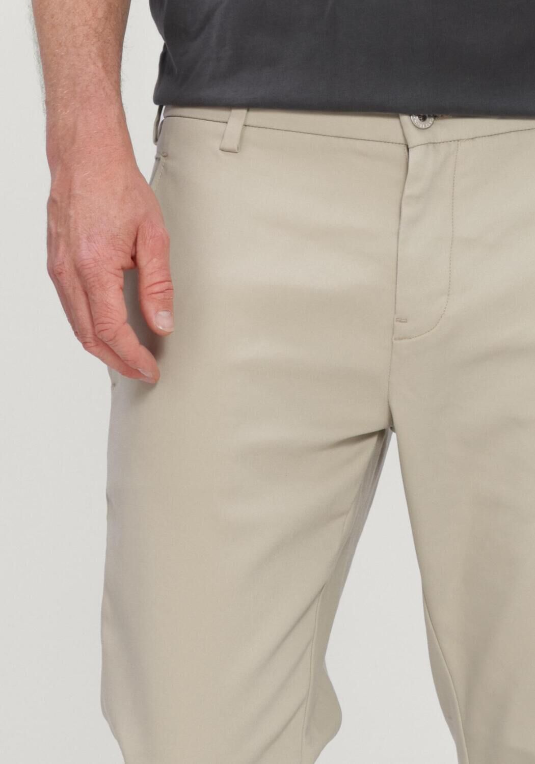 Zand CAST IRON Lange broeken CYLAS TAPERED CHINO MEGDA POWER - large