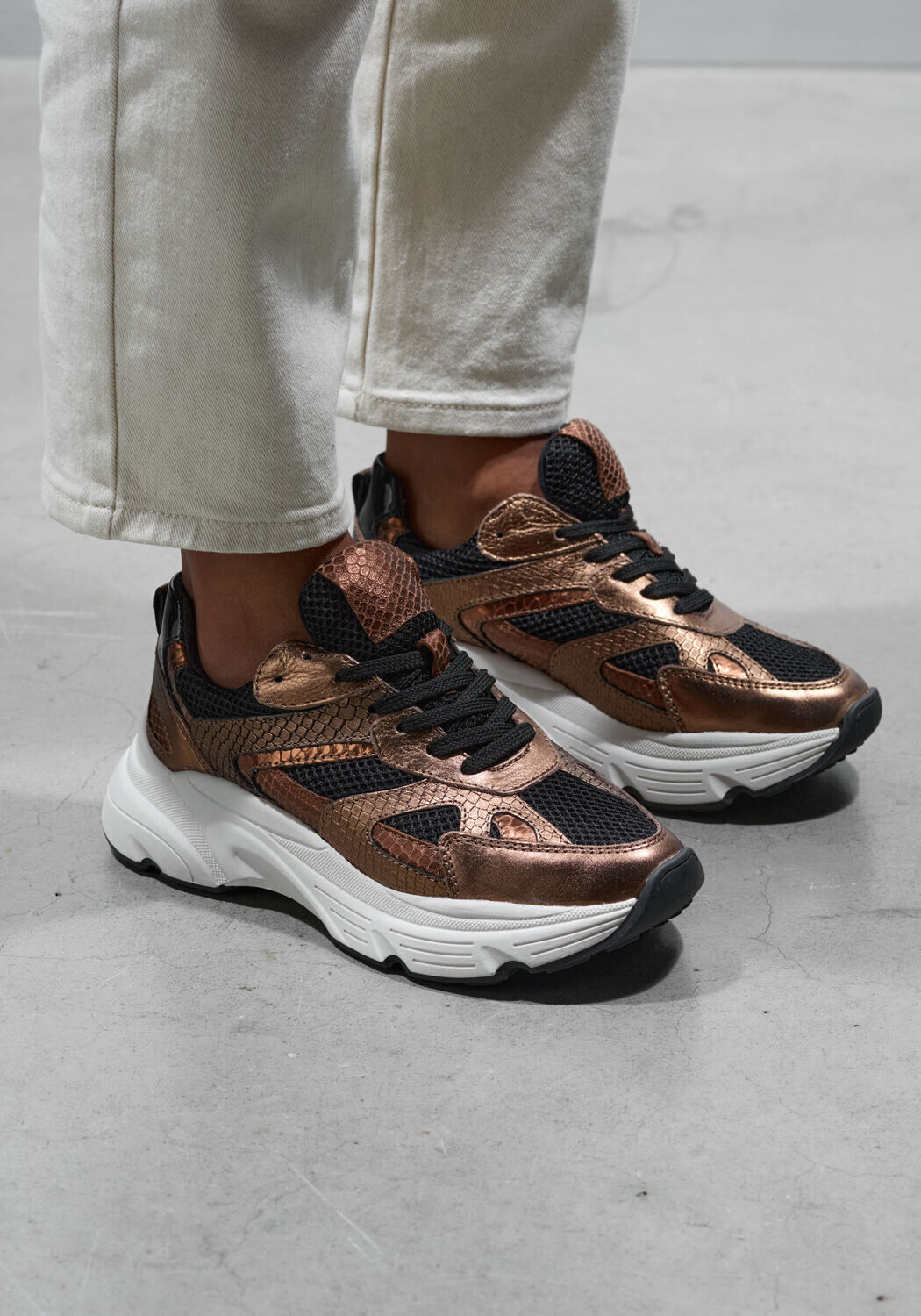 Bronzen LINA LOCCHI Lage sneakers TOKIO - medium