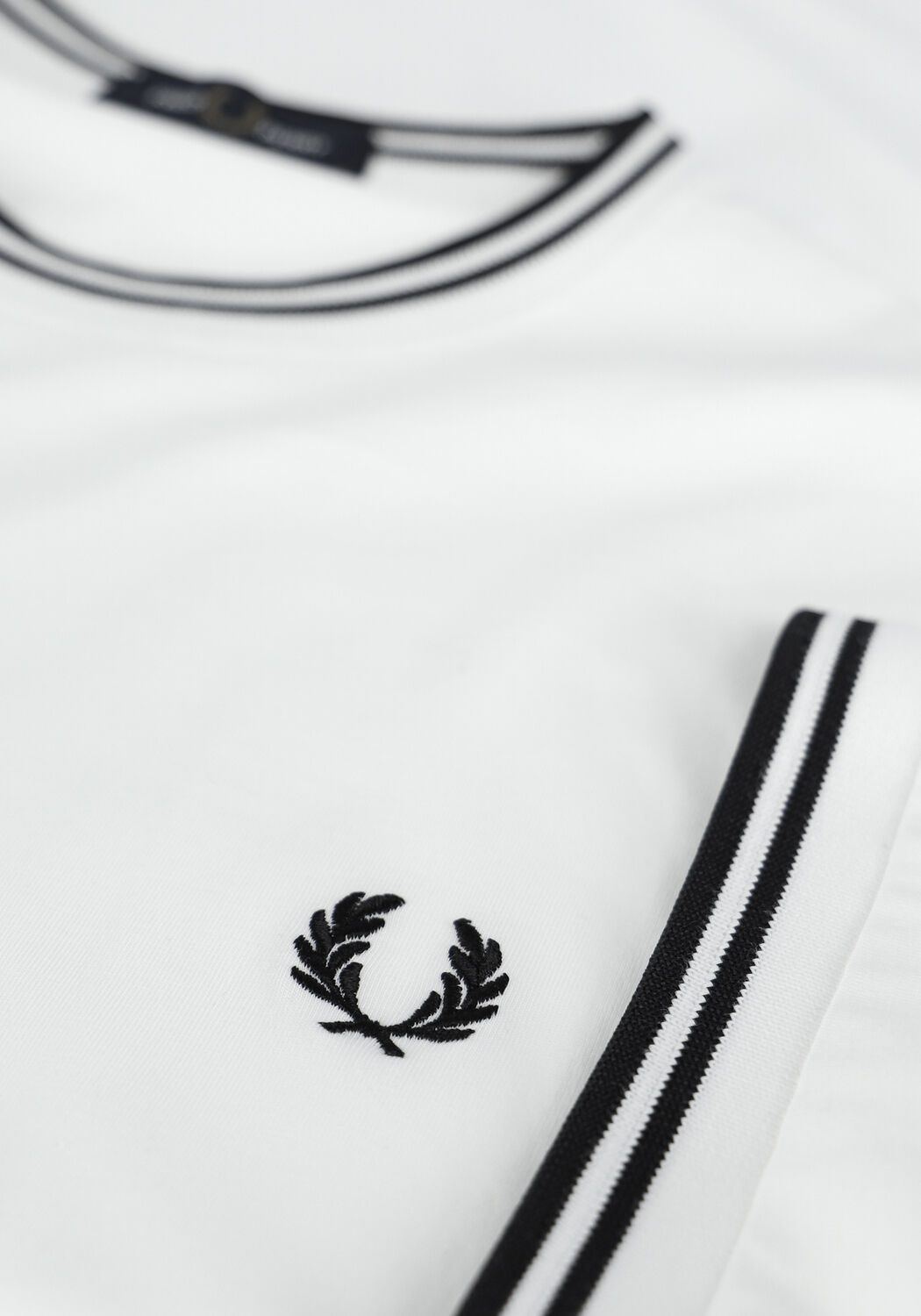Fred perry twin tipped t 2025 shirt white