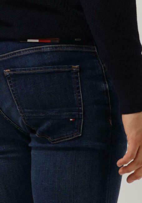 Donkerblauwe TOMMY HILFIGER Slim fit jeans SLIM BLEECKER PSTR MORTON INDIGO - large