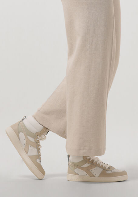 Witte DIADORA Hoge sneakers MAGIC BASKET MID WOMAN - large