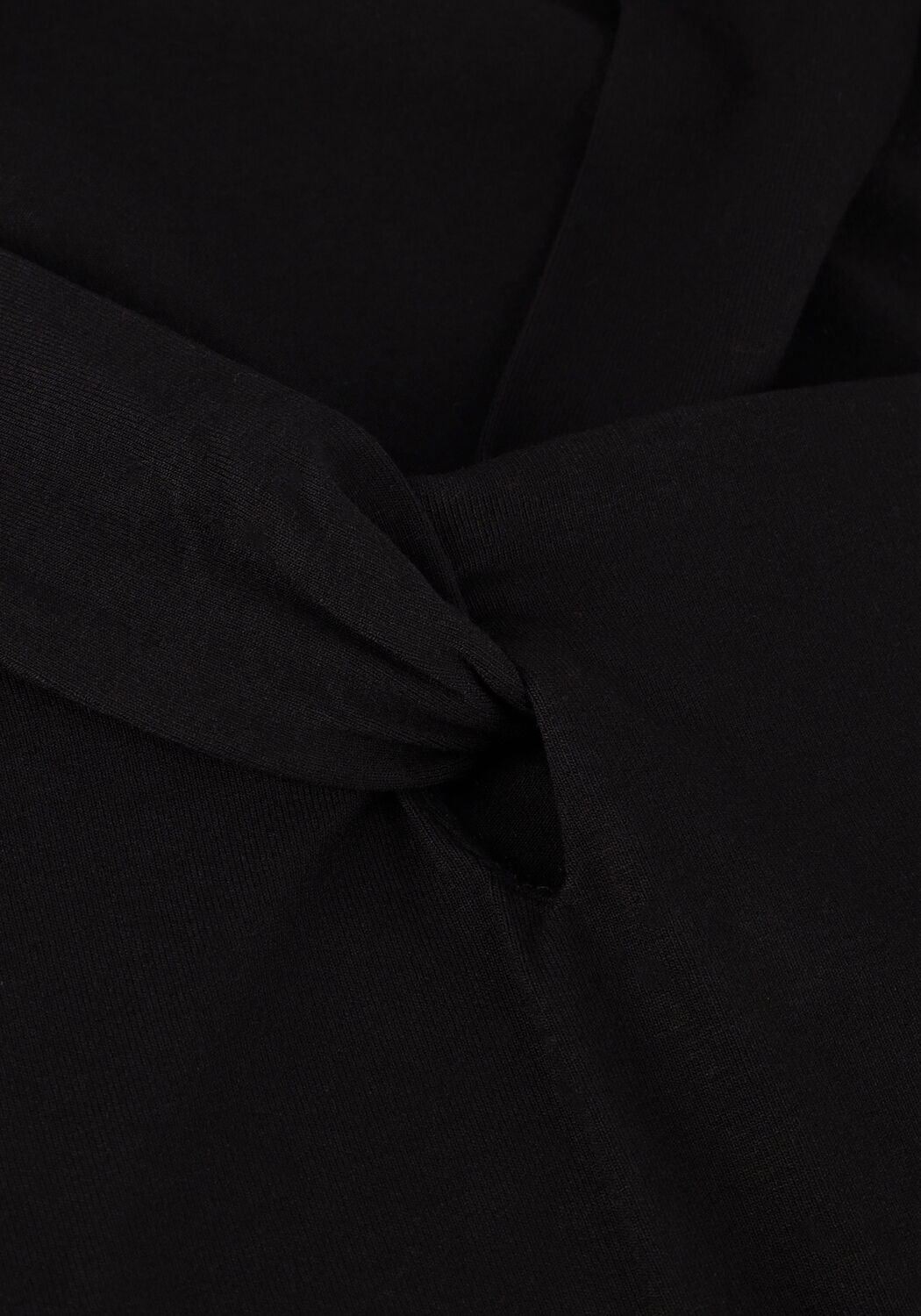 Zwarte JANSEN AMSTERDAM Top V130 JERSEY UNI TOP 3/4 SLEEVE KNOTDETAIL AT NECKLINE - large