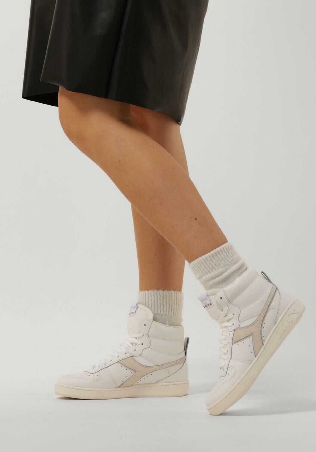 Witte DIADORA Hoge sneakers MAGIC BASKET MID WOMAN - large