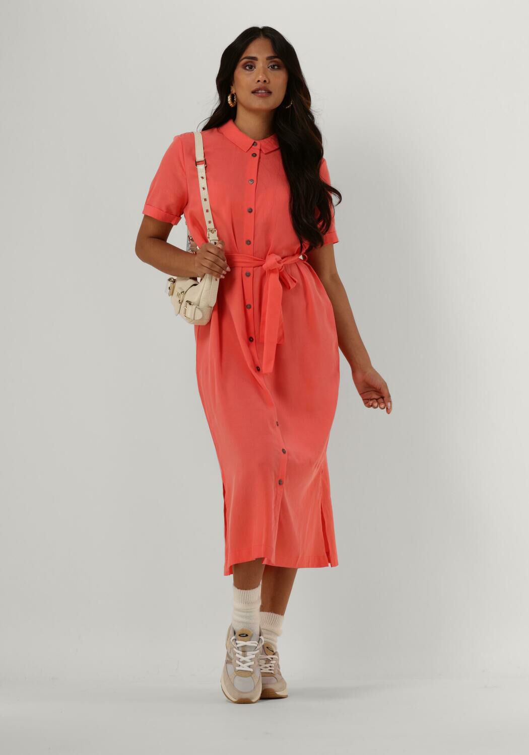 Sandalen online onder jurk