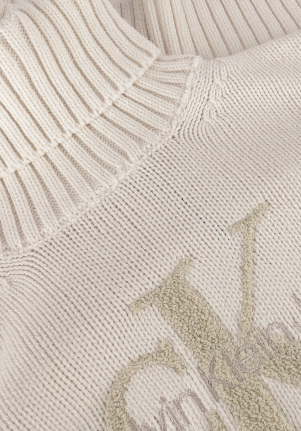 Witte CALVIN KLEIN Coltrui CHENILLE MONOLOGO SWEATER - large