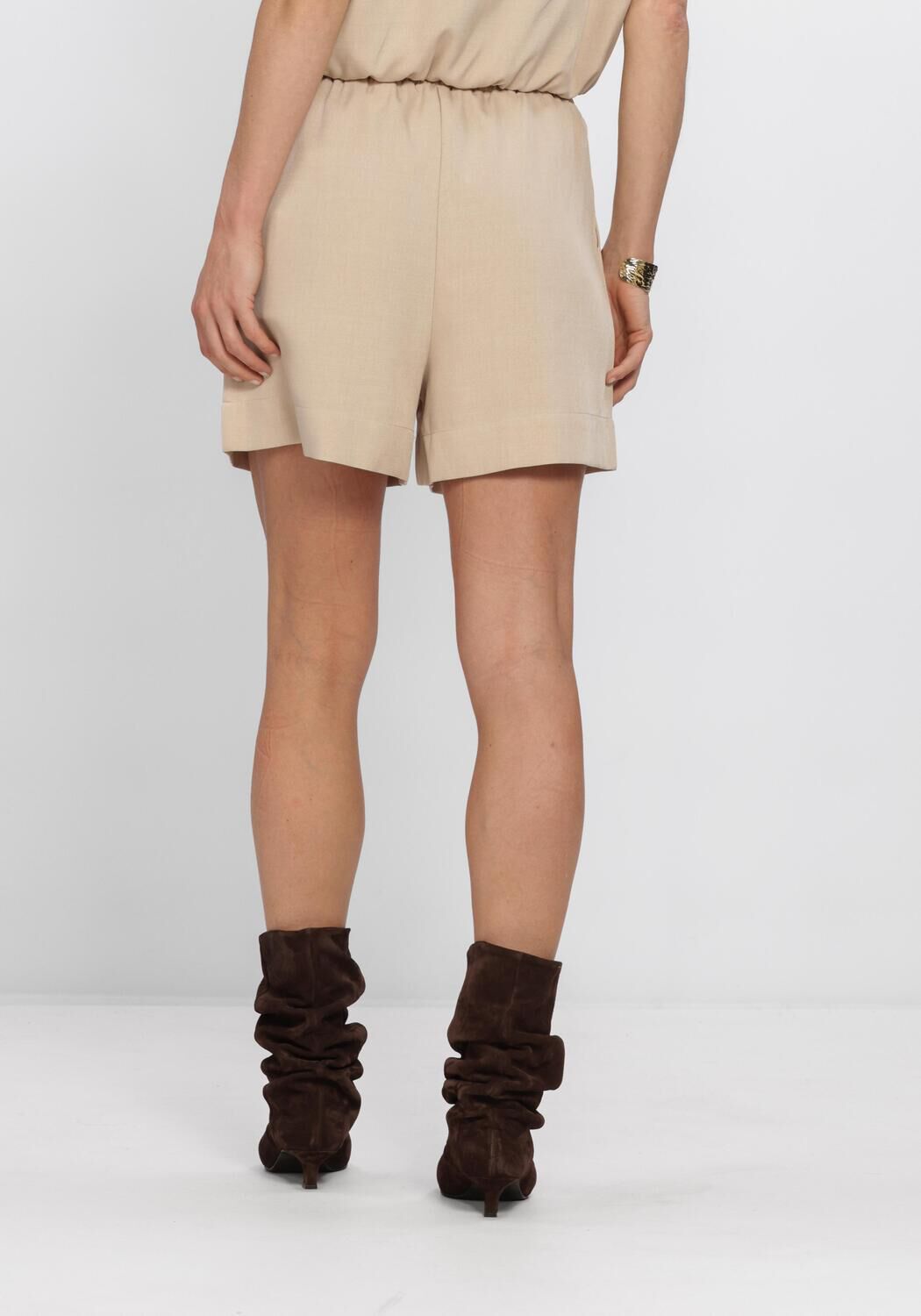 Beige AMAYA AMSTERDAM Broeken CHARLIE SHORT - large