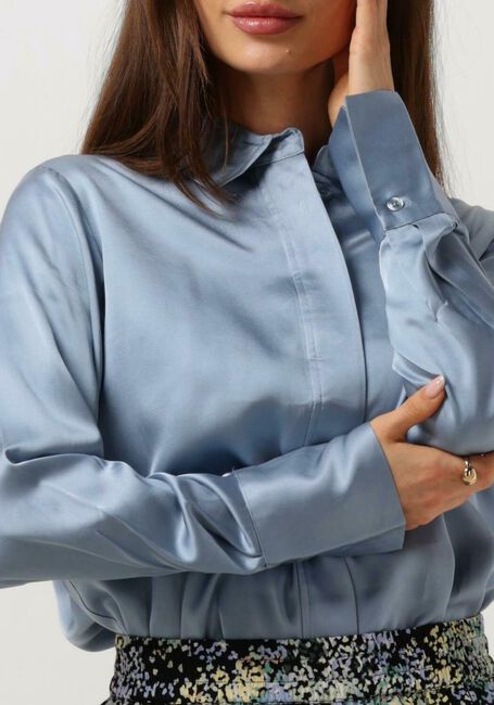Lichtblauwe SECOND FEMALE Blouses GALLA CLASSIC SHIRT - large
