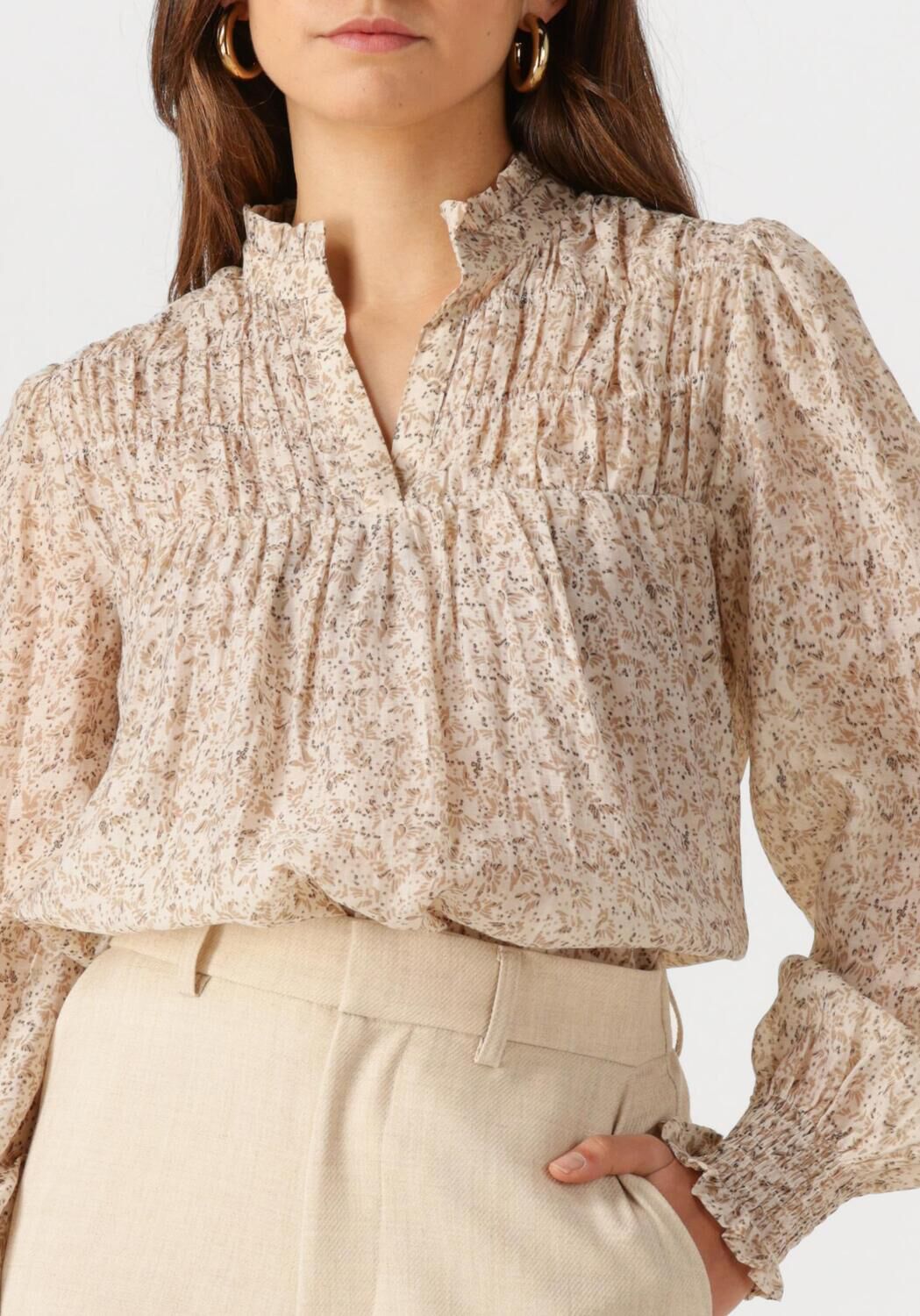 NEO NOIR Dames Blouses Selfina Graphic Flower Blouse Ecru