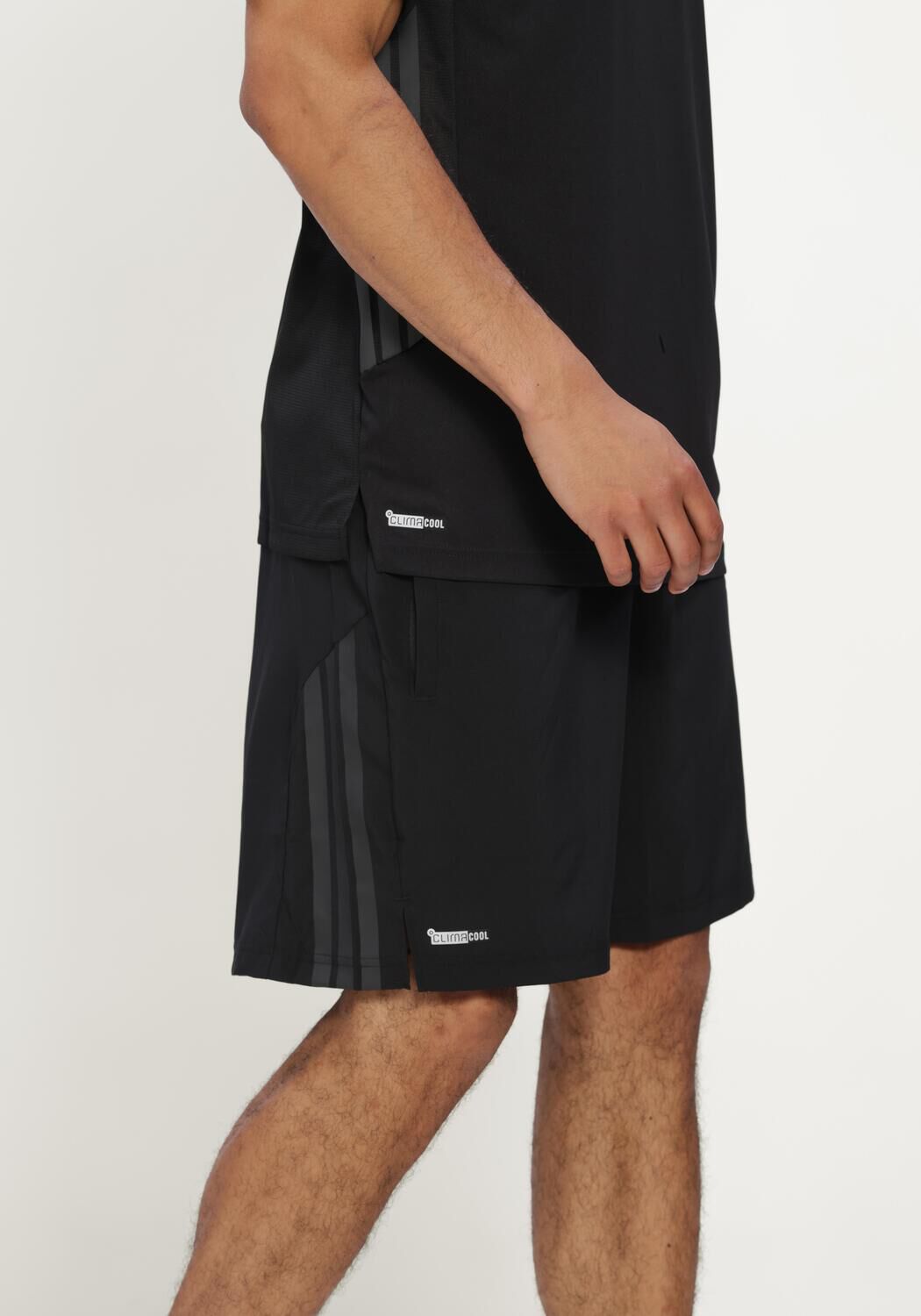 Zwarte ADIDAS Sportshorts TECHESS 3S SHORT - large