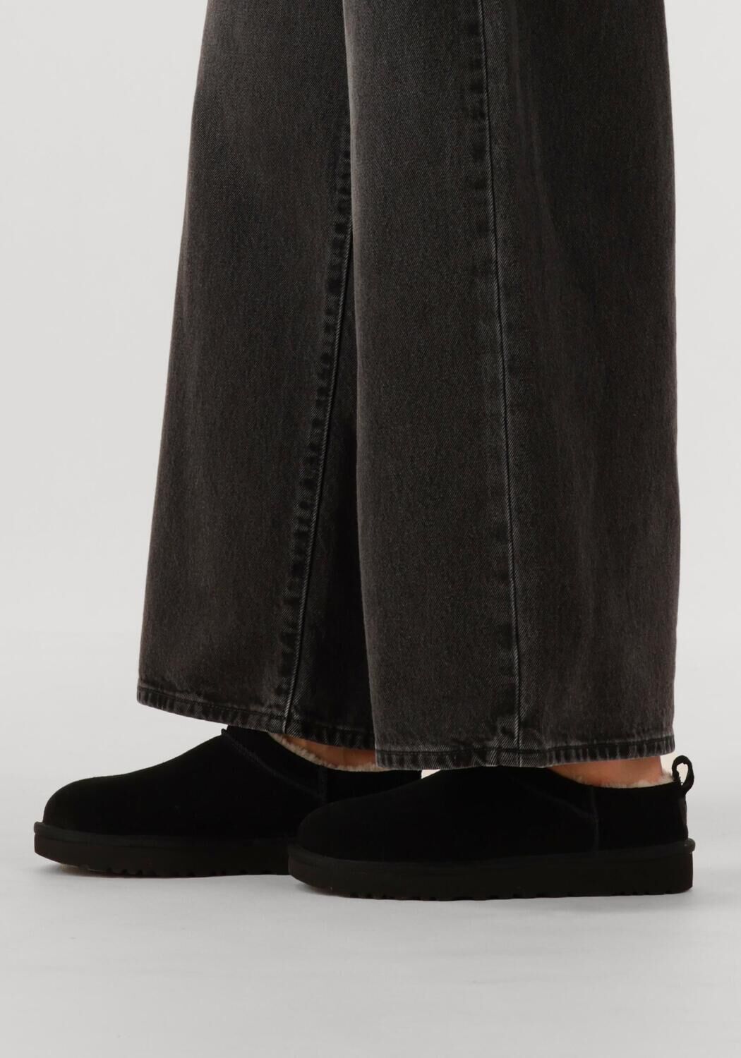 Zwarte UGG Instappers W CLASSIC MICRO - large