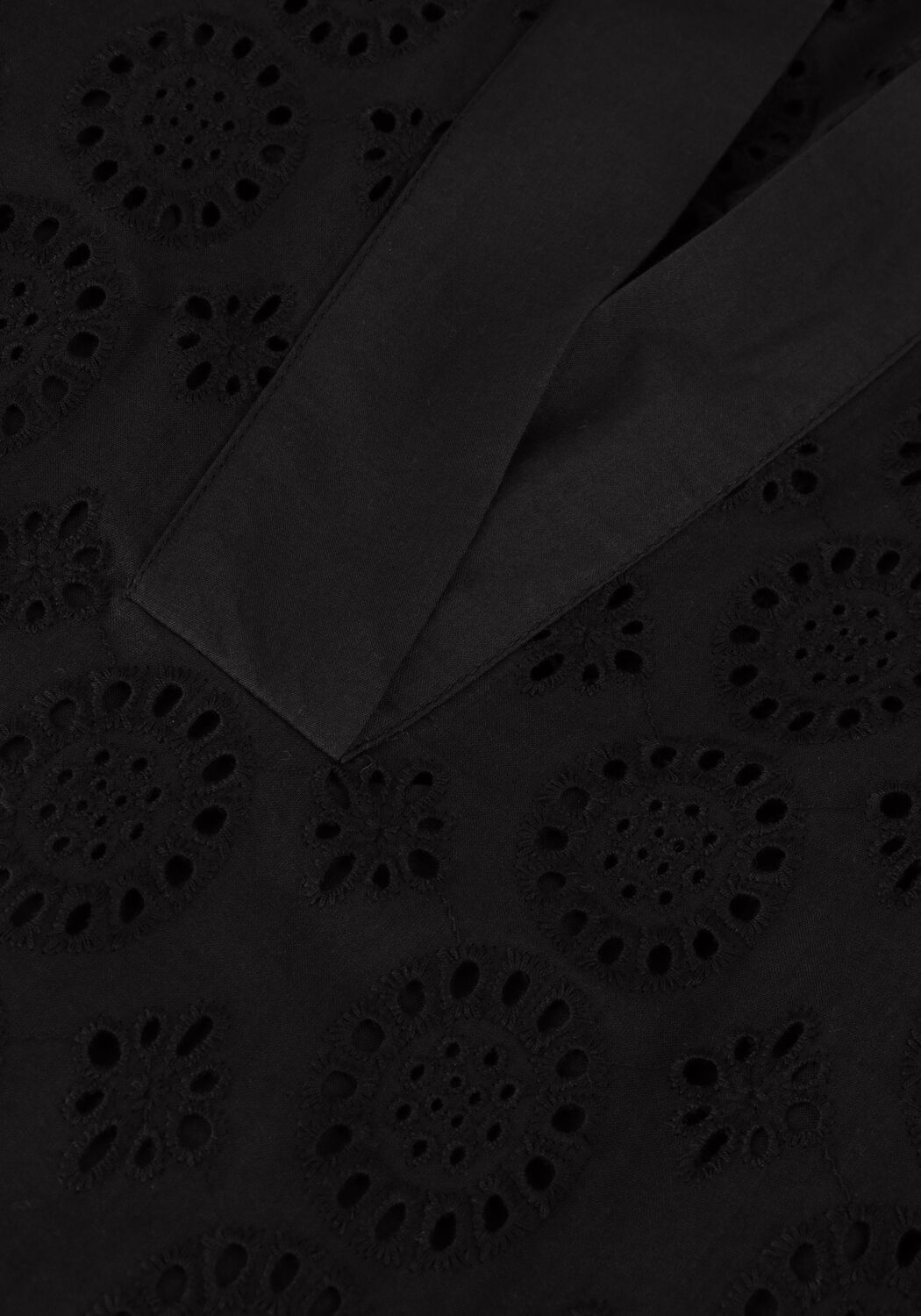 Zwarte RUBY TUESDAY Mini jurk SABELA HALF SLEEVES FULL EMBRO SHORT DRESS - large