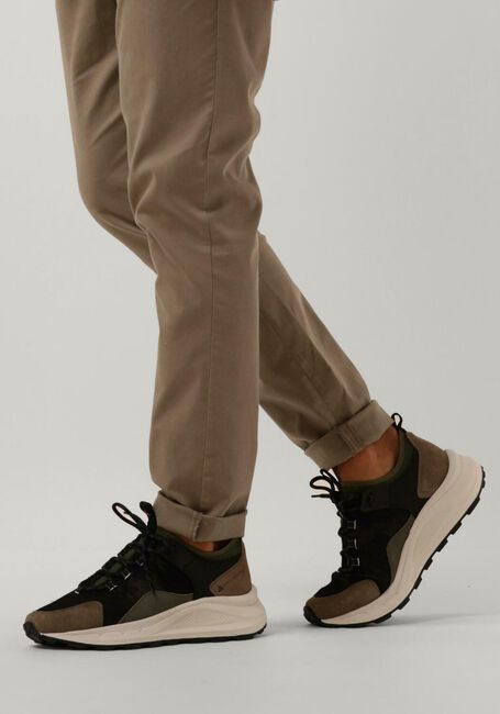 Groene PEUTEREY Lage sneakers PANTHER CAMU - large