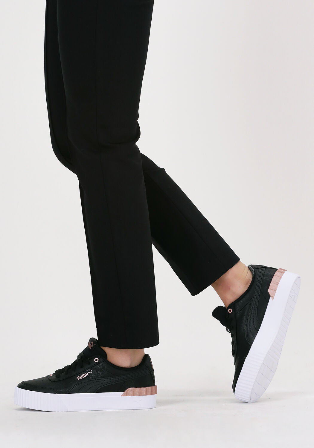 Zwarte PUMA Lage sneakers CARINA LIFT METALLIC POP WNS - large