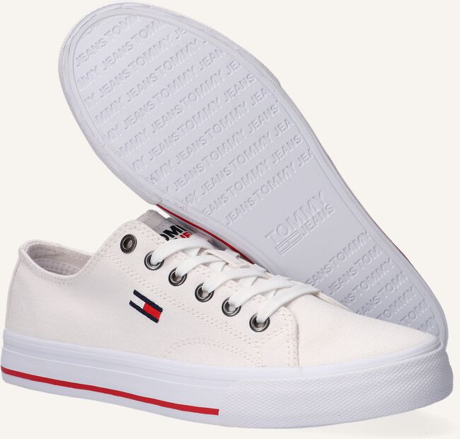 Witte TOMMY HILFIGER Lage sneakers TOMMY JEANS LOW CUT VULC Witte TOMMY HILFIGER Lage sneakers TOMMY JEANS LOW CUT VULC - large