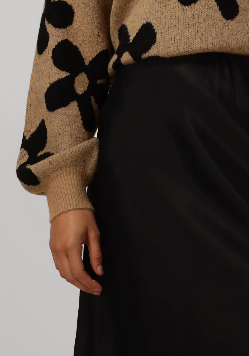 POM AMSTERDAM Dames Rokken Satin Black Zwart