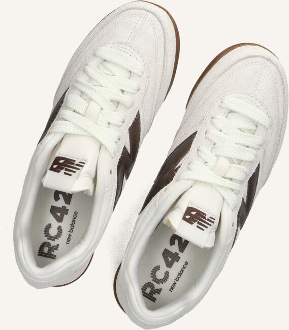 Beige NEW BALANCE Lage sneakers RC42 Beige NEW BALANCE Lage sneakers RC42 - large