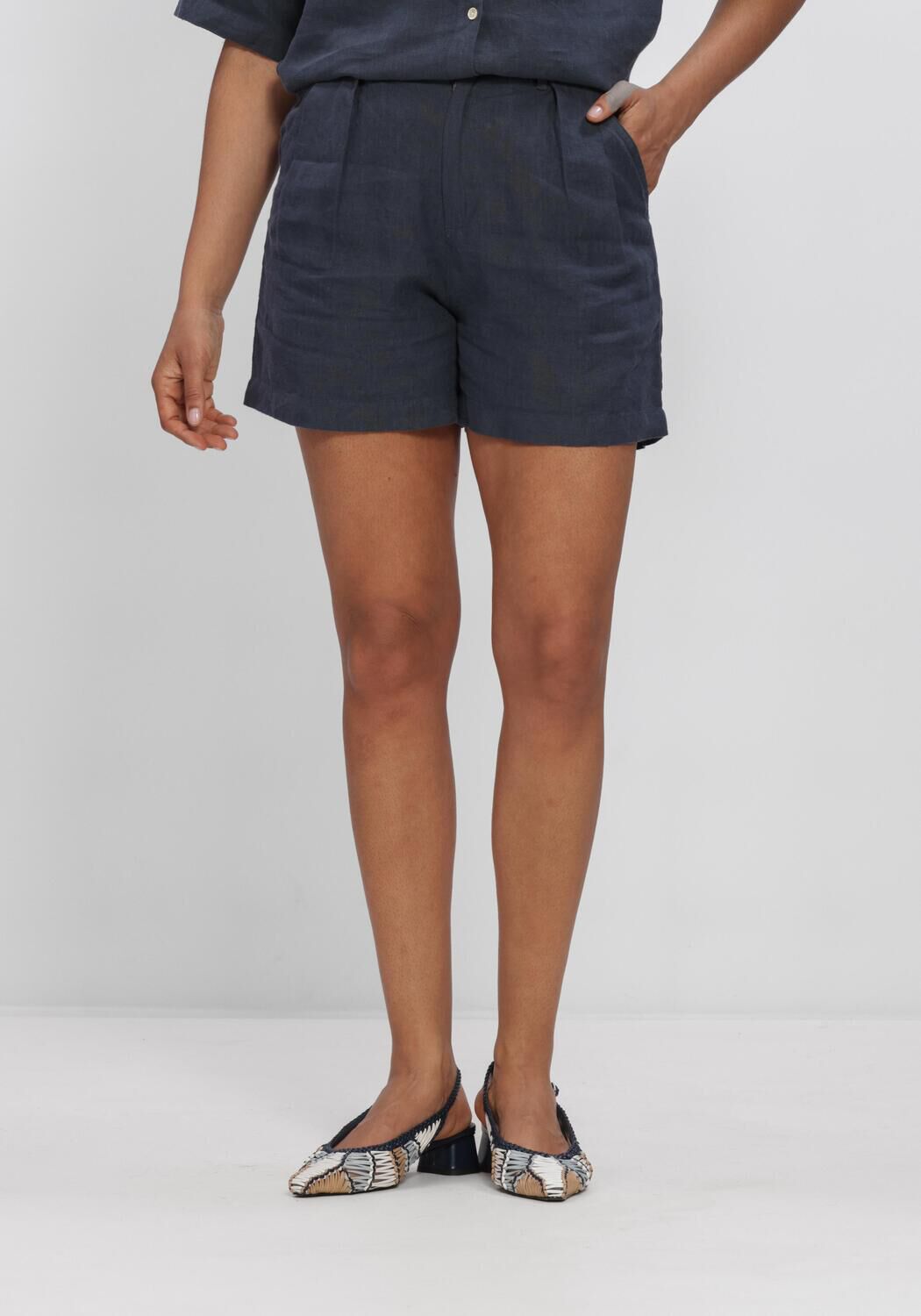 Blauwe CIRCLE OF TRUST Korte broek NOVI SHORT - large