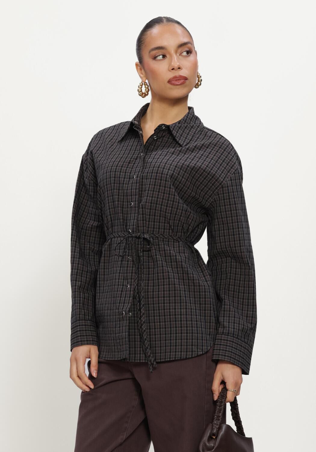 Bruine OBJECT Blouses OBJDELVA L/S LO SHIRT - large