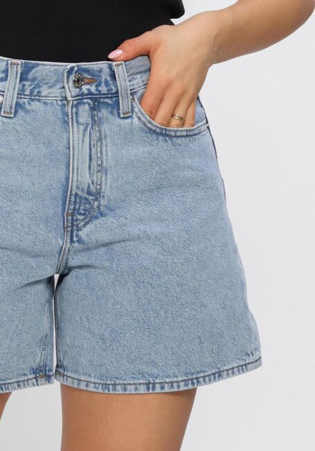 Lichtblauwe CALVIN KLEIN Shorts HI RISE A-LINE SHORT COASTAL LIG - large