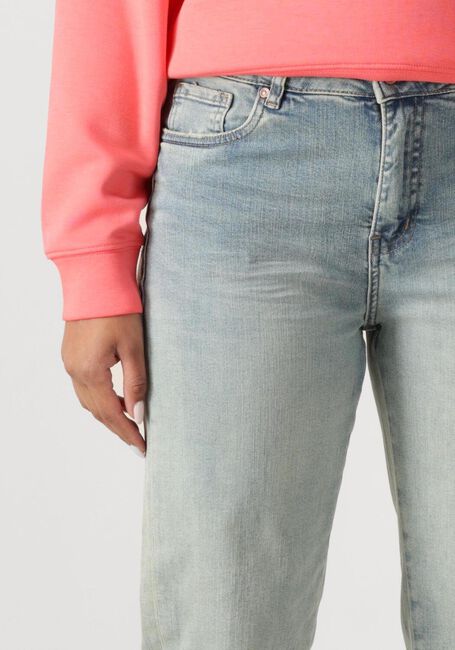 Lichtblauwe CIRCLE OF TRUST Mom jeans CHLOE DNM - large