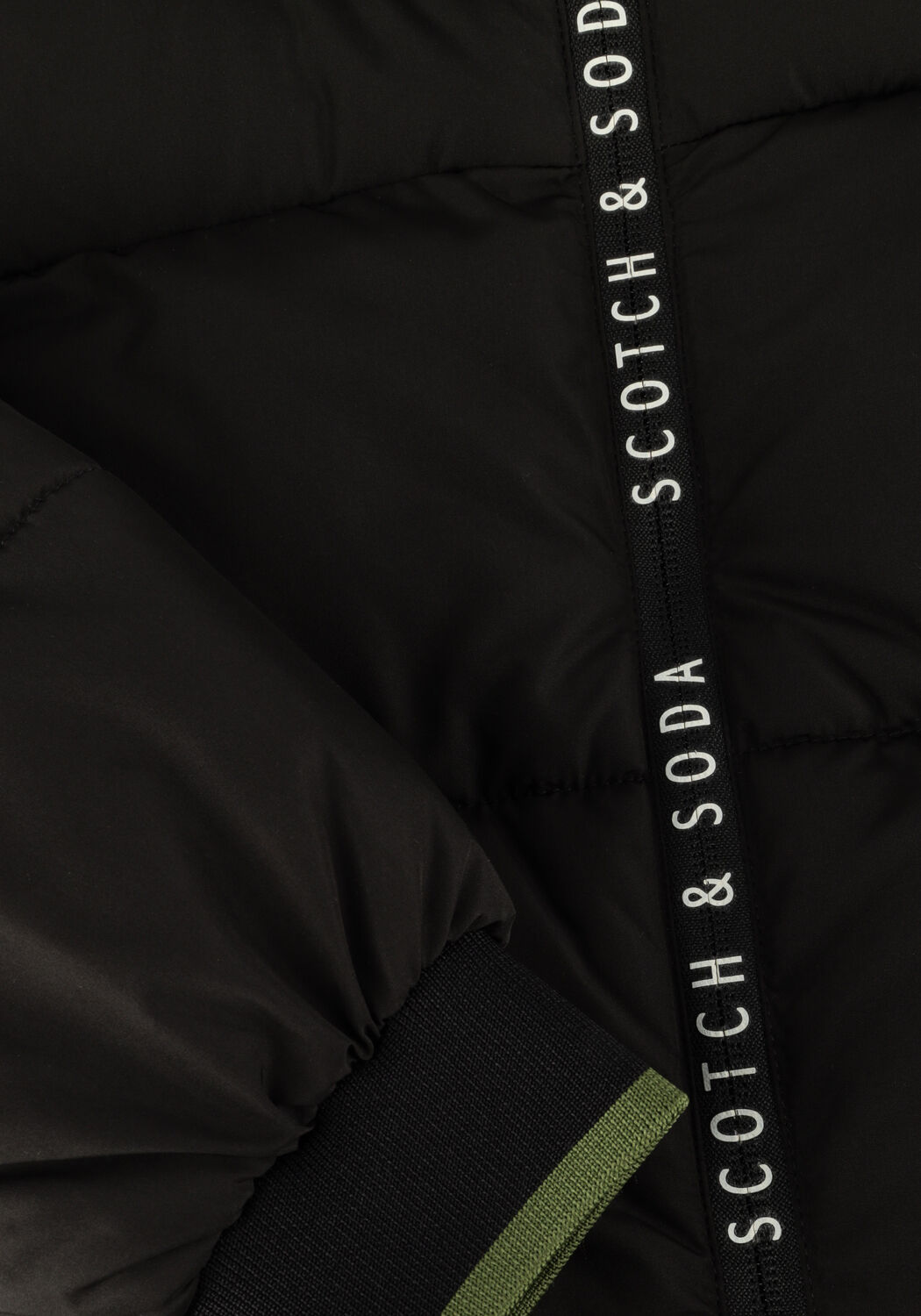 Zwarte SCOTCH & SODA Gewatteerde jas WATER REPELLENT HOODED PUFFER JACKET - large