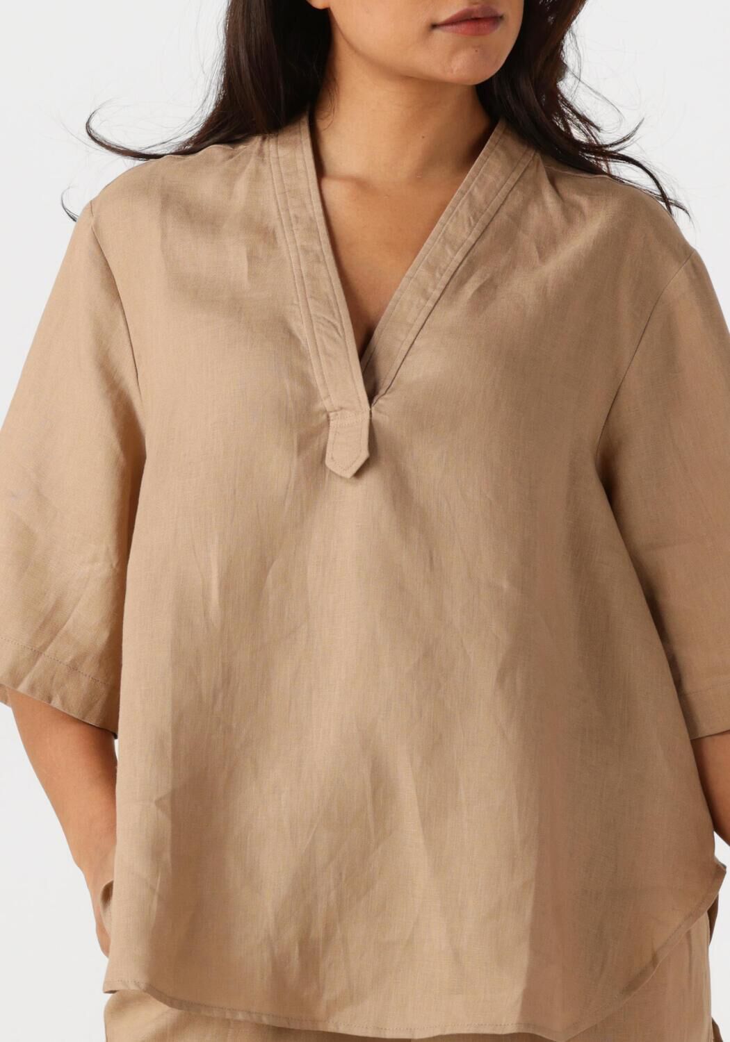 RESORT FINEST Dames Tops & T-shirts Short Sleeve Blouse Beige