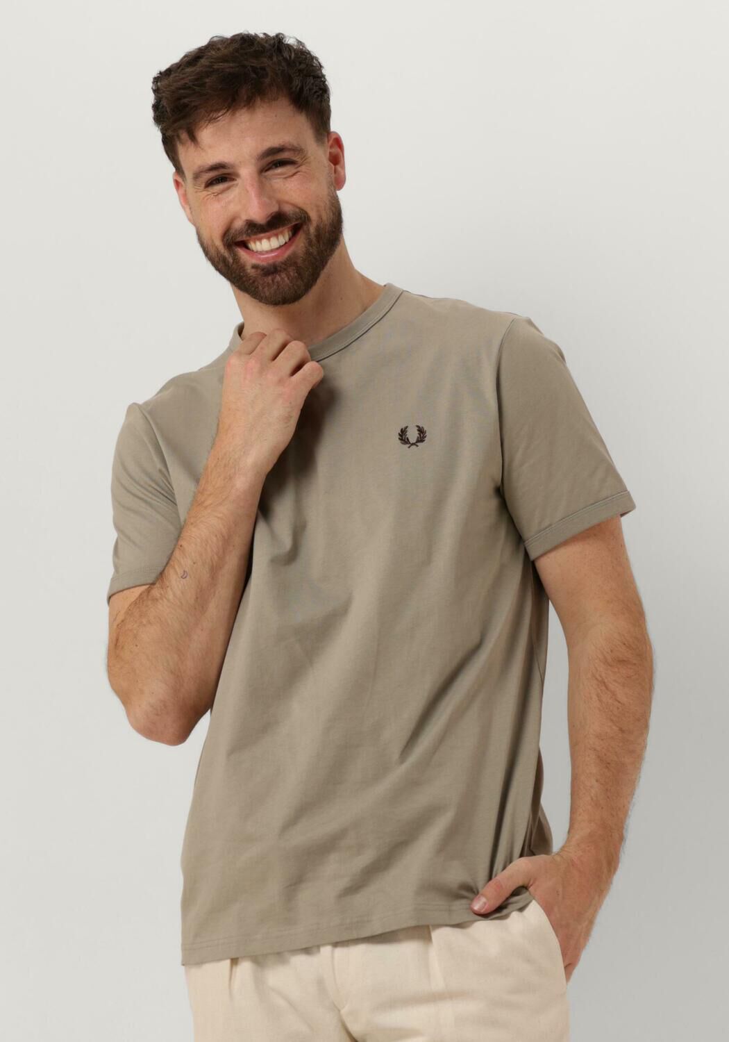 FRED PERRY Heren Polo's & T-shirts Ringer T-shirt Olijf