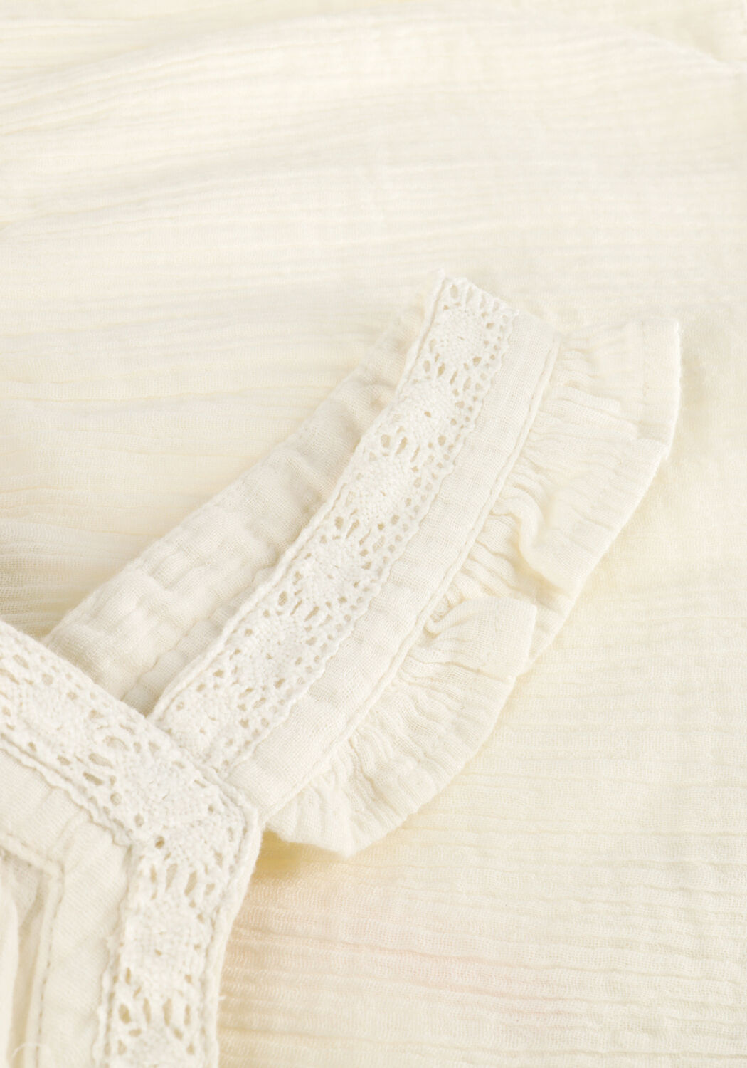 Witte SCOTCH & SODA Top LACE DETAIL CRINKLE COTTON TANK - large