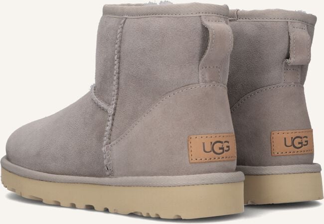 Grijze UGG Vachtlaarzen W CLASSIC MINI II Grijze UGG Vachtlaarzen W CLASSIC MINI II - large