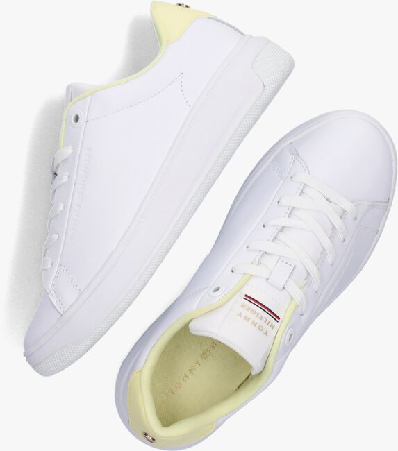 Witte TOMMY HILFIGER Lage sneakers LOWCUT CUPSOLE - large