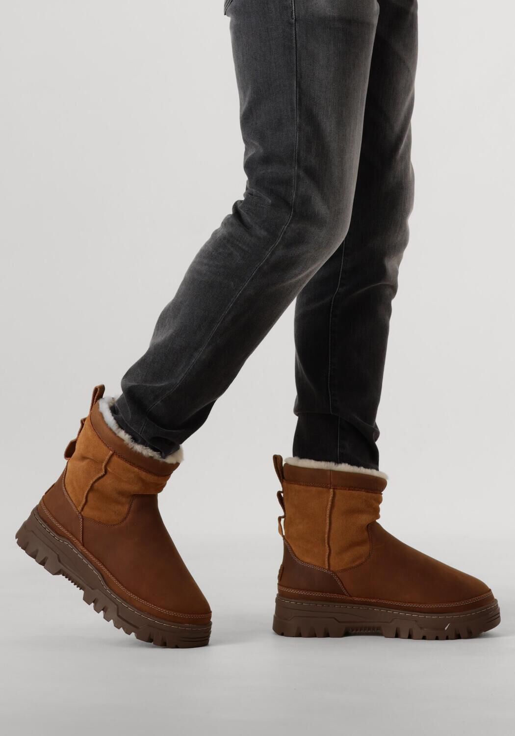 Cognac UGG Snowboots HERITAGE PULL ON TG - large